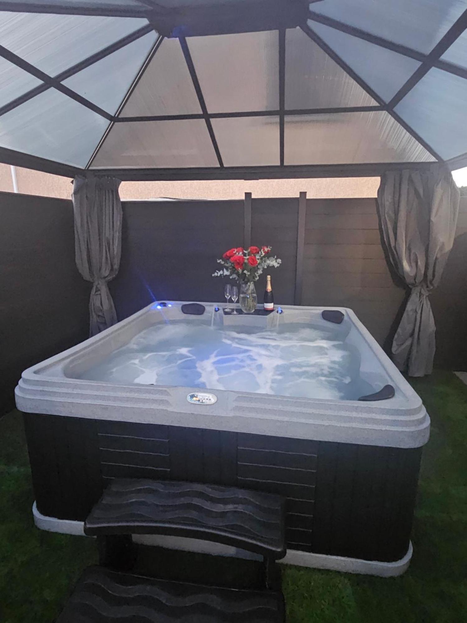 Hebergement Privee Jaccuzzi En Supplement Saint-Clair-du-Rhone 외부 사진